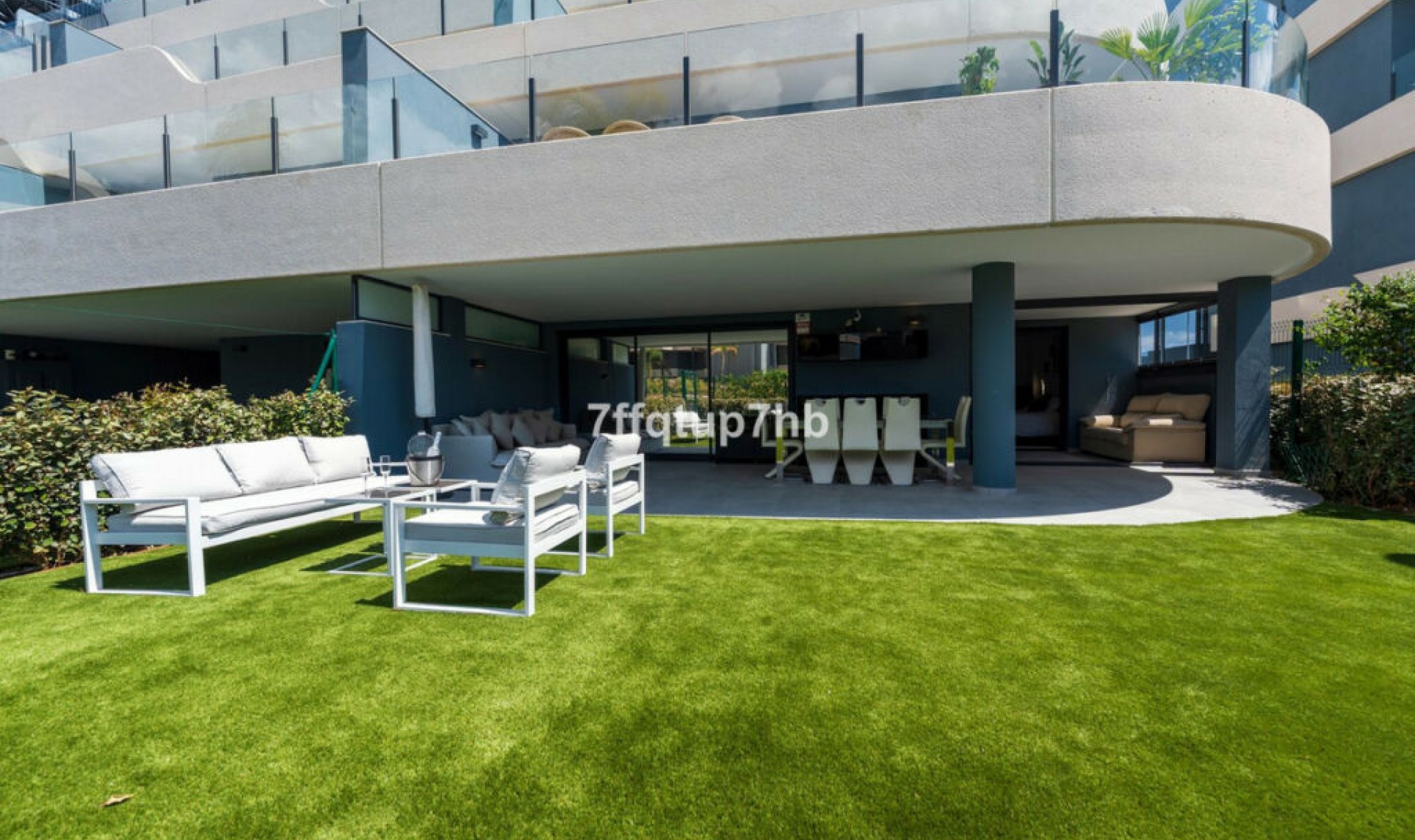 Resale - Apartment -
Estepona