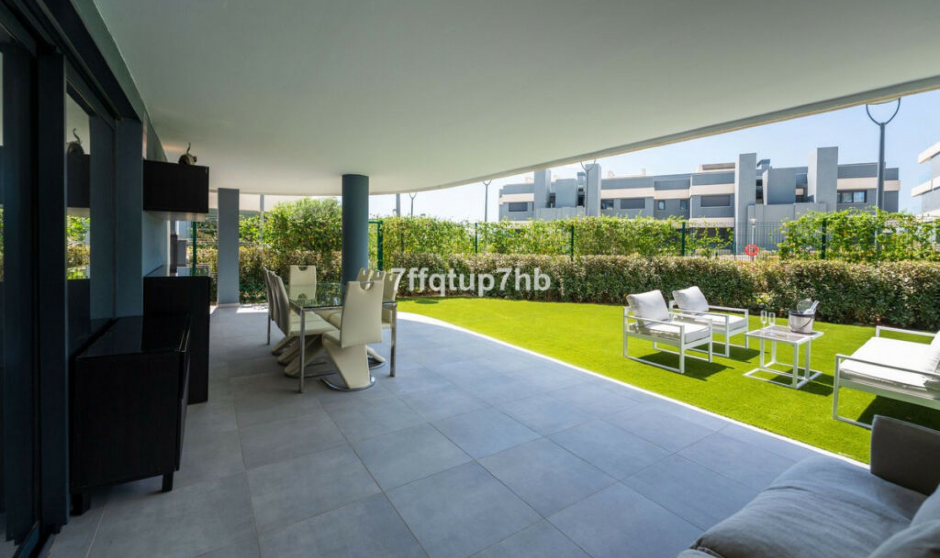 Resale - Apartment -
Estepona