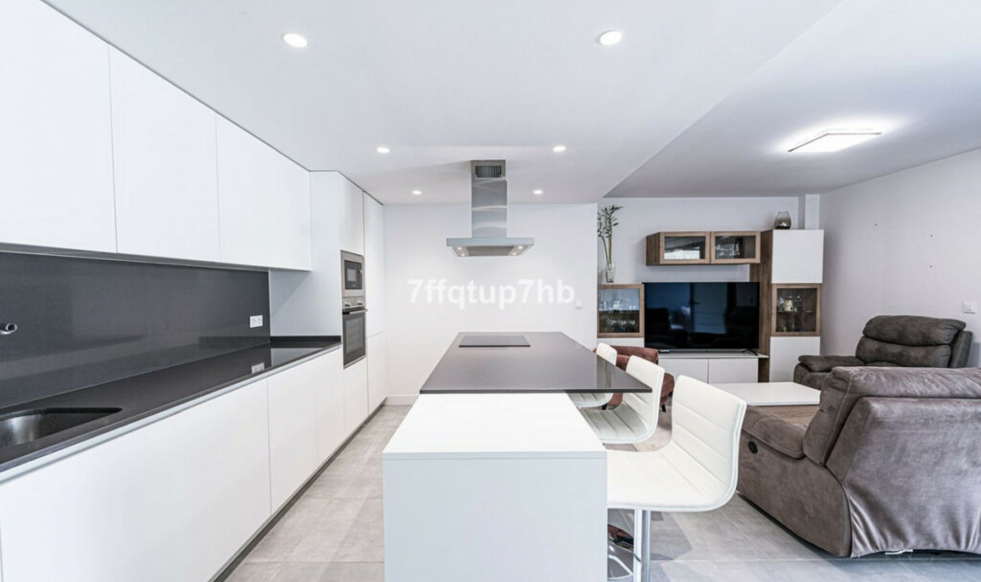 Resale - Apartment -
Estepona