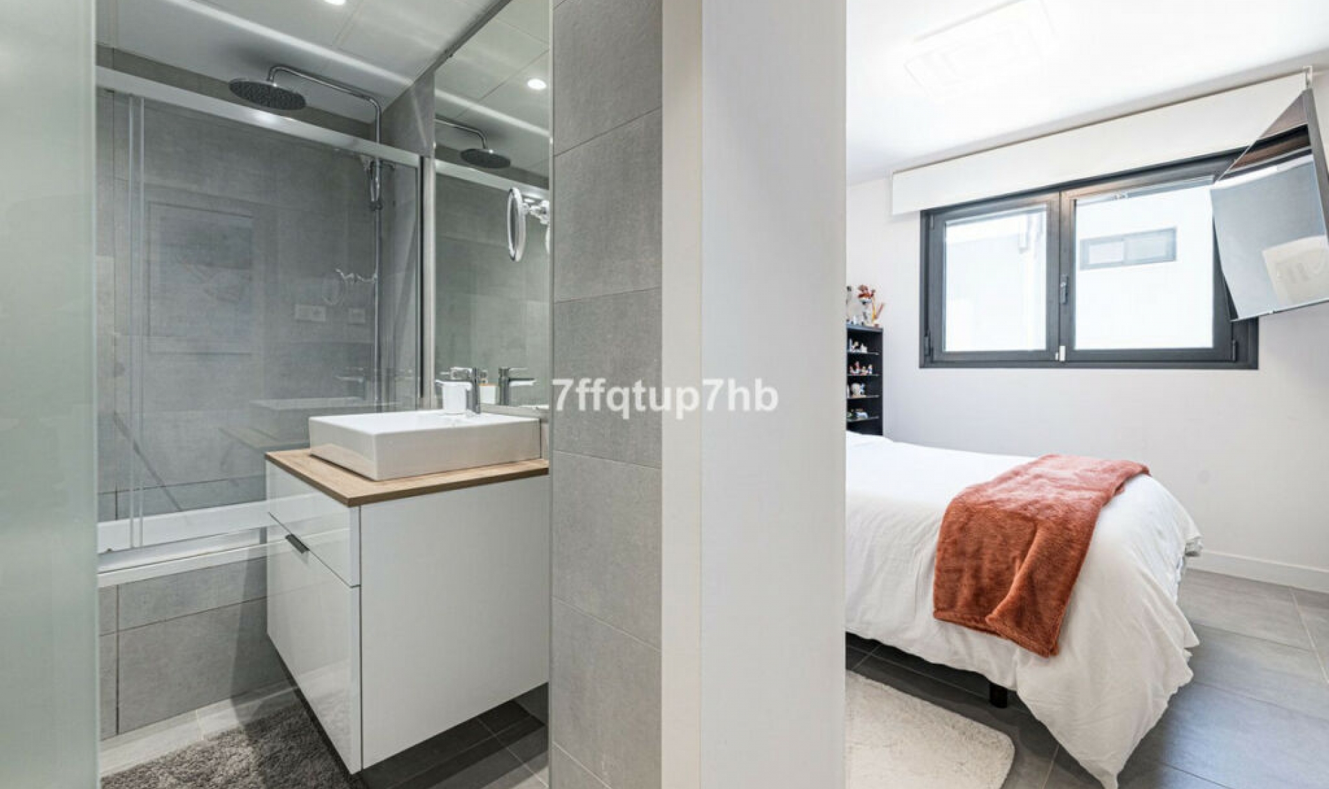 Resale - Apartment -
Estepona