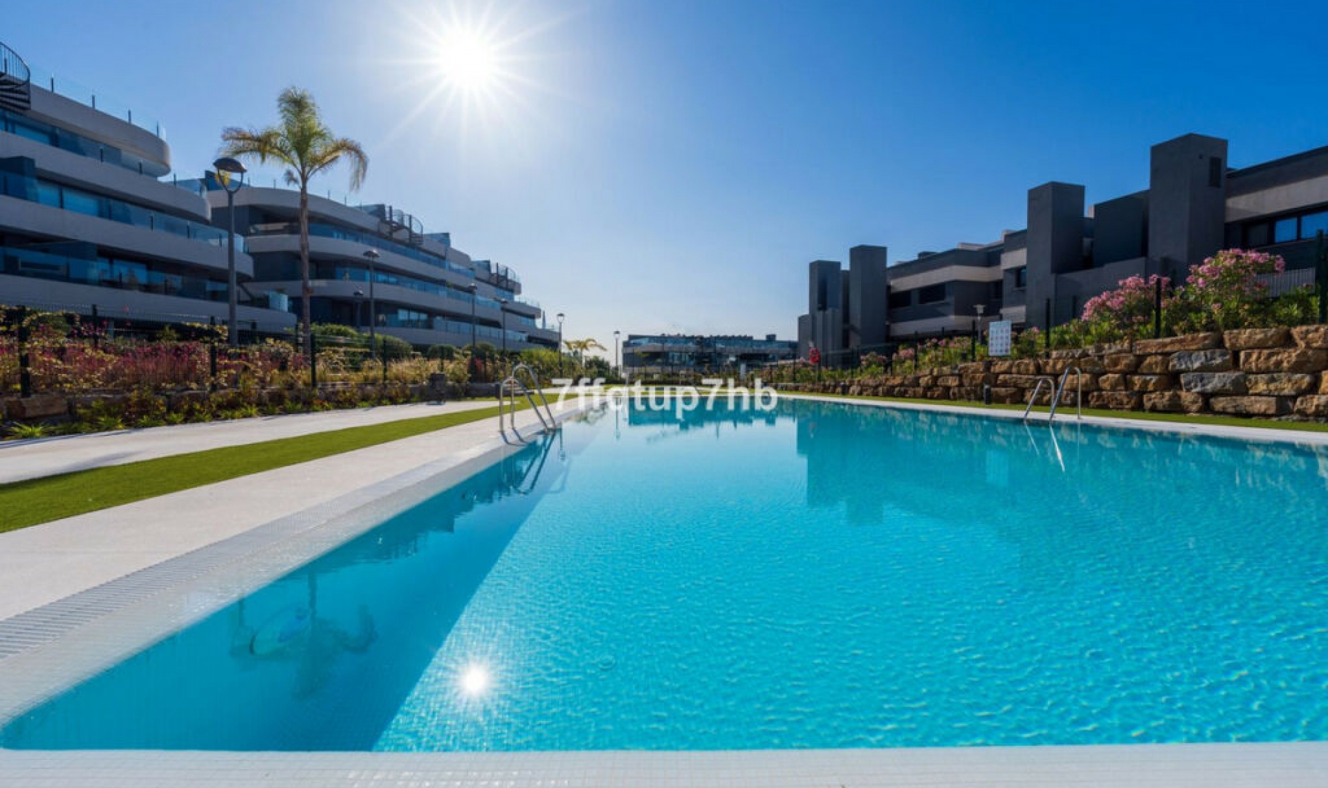 Resale - Apartment -
Estepona