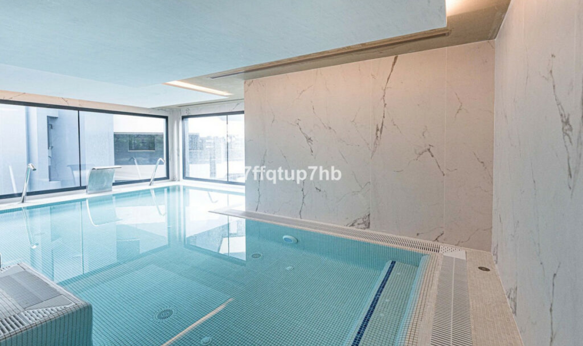 Resale - Apartment -
Estepona