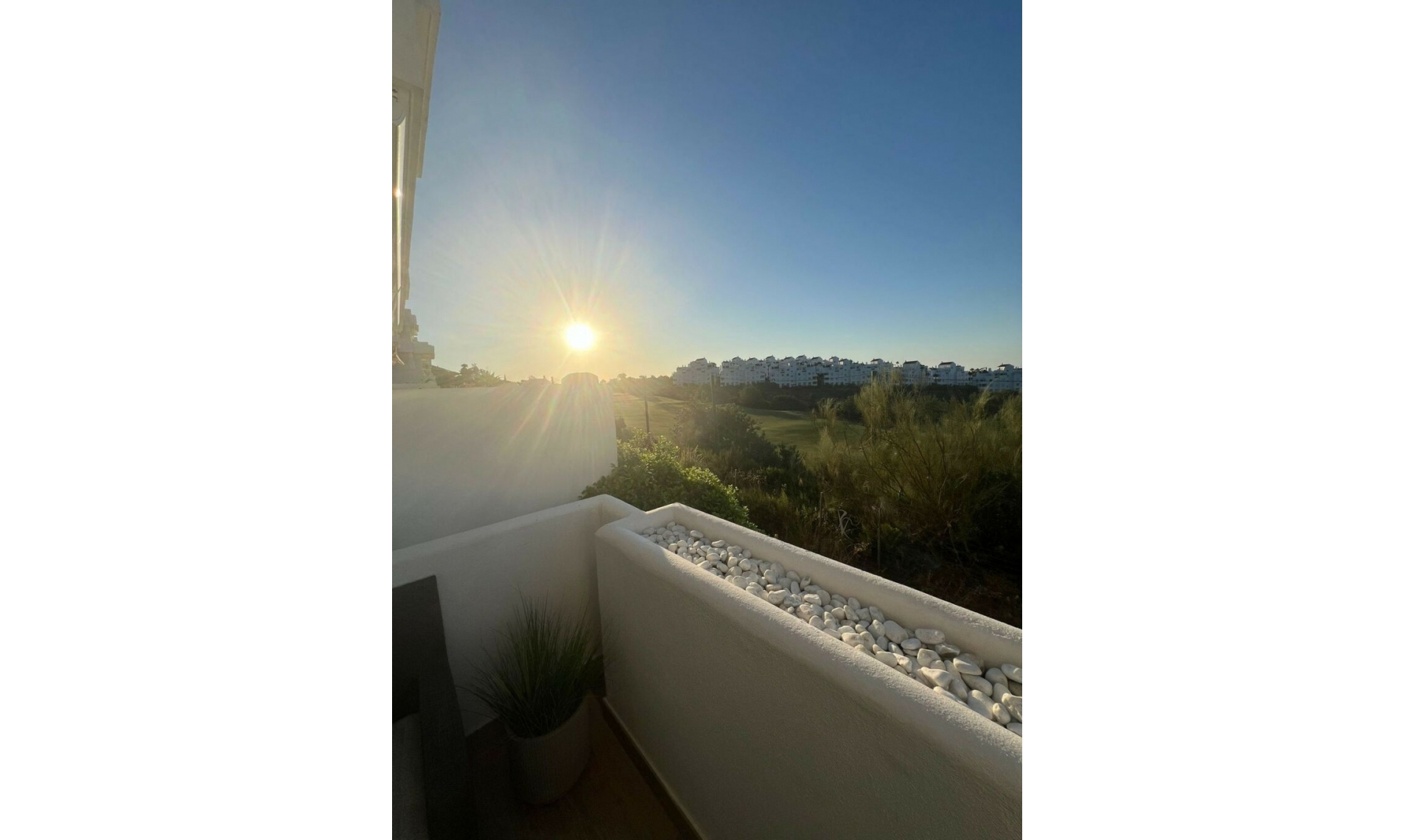 Resale - Apartment -
Estepona