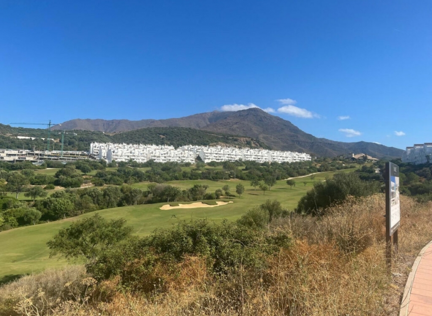 Resale - Apartment -
Estepona