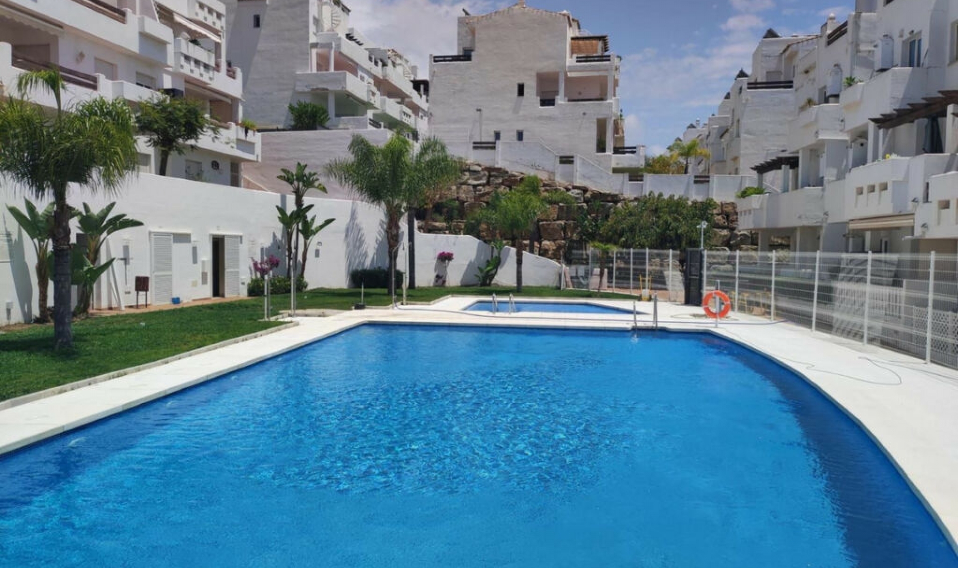 Resale - Apartment -
Estepona