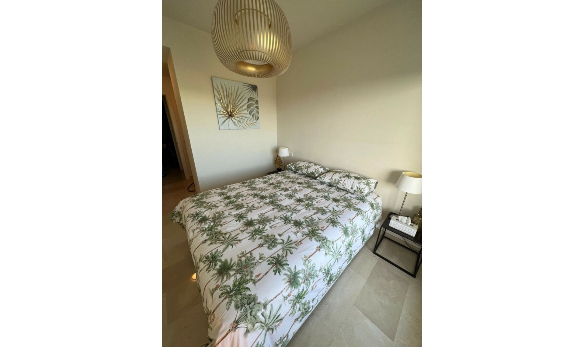 Resale - Apartment -
Estepona