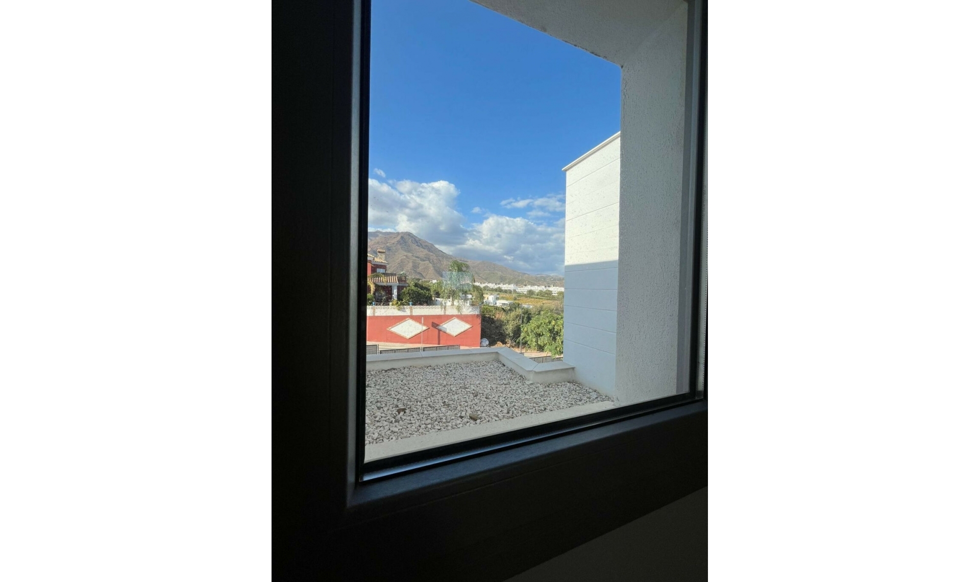 Resale - Apartment -
Estepona