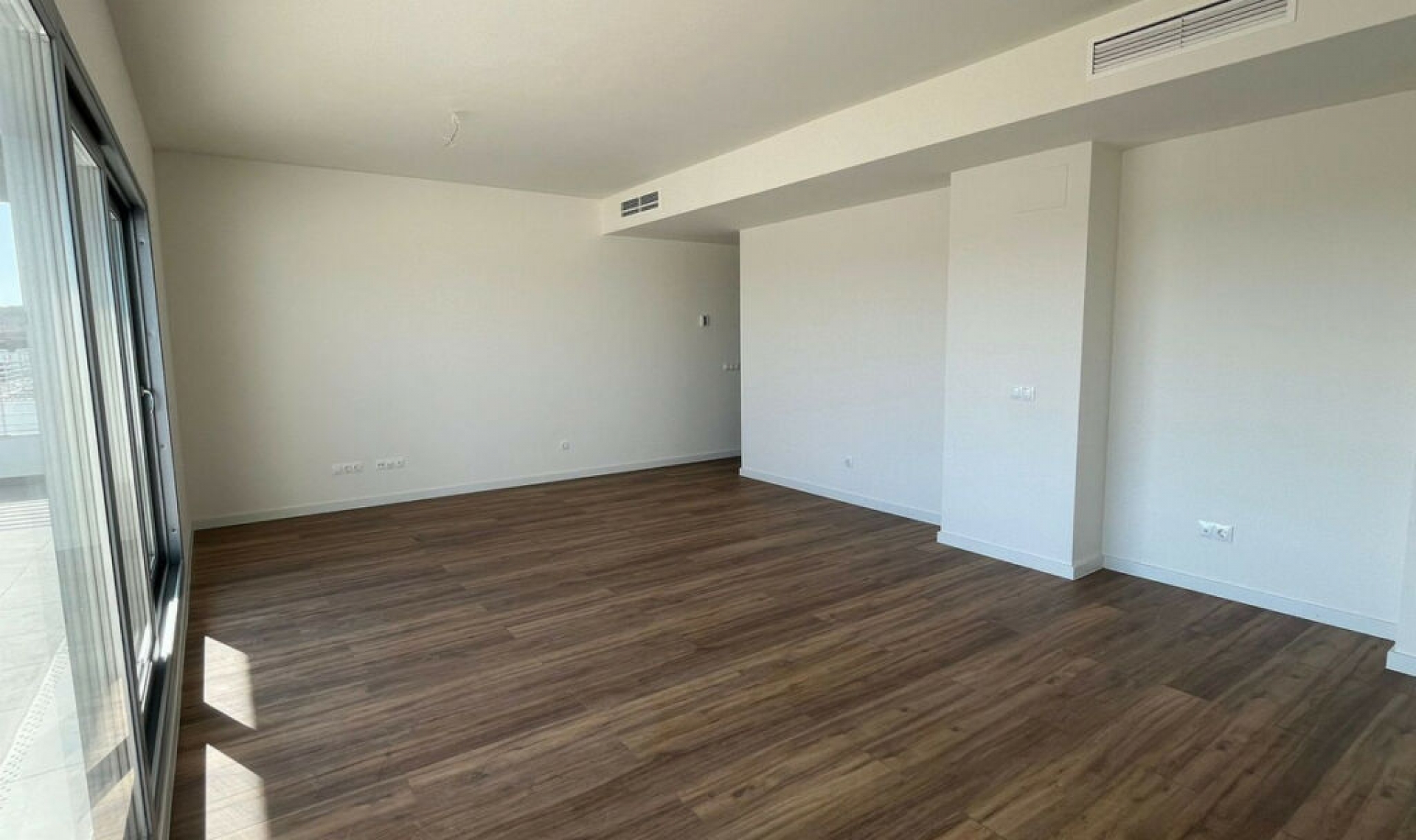 Resale - Apartment -
Estepona