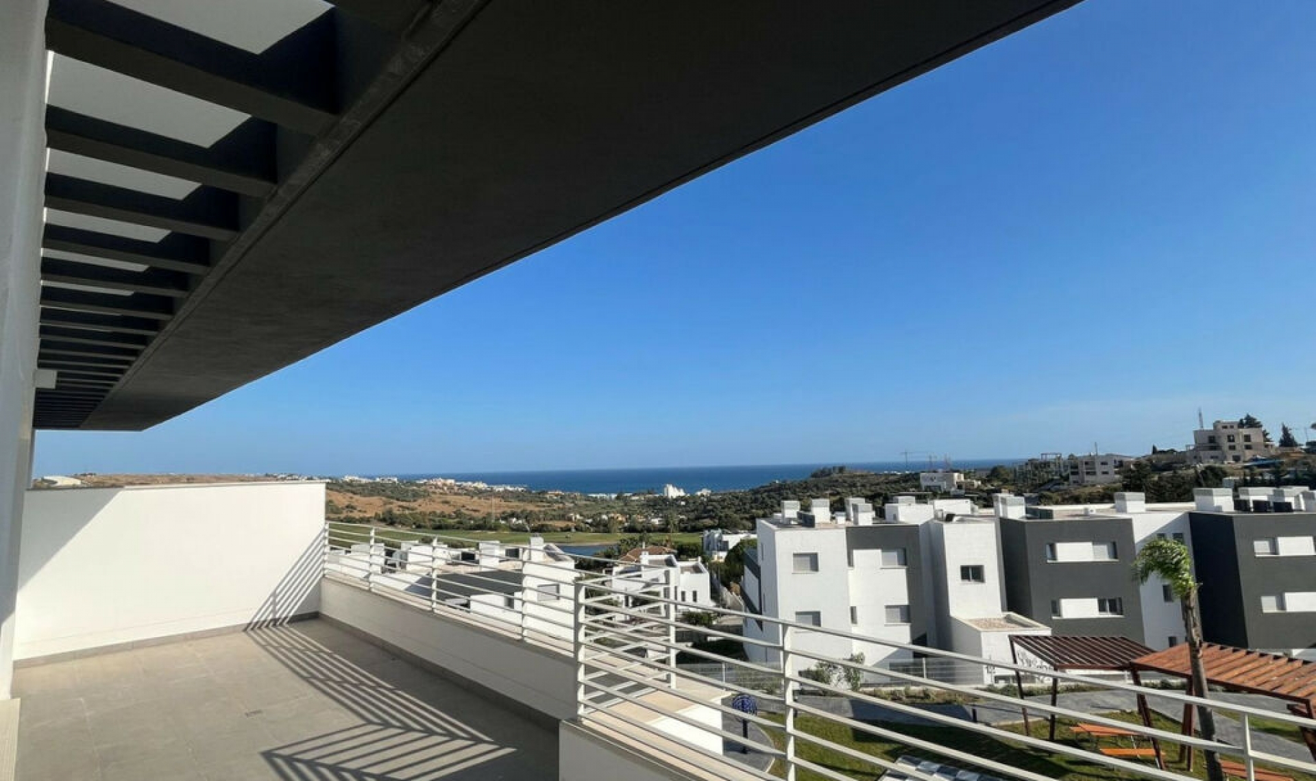 Resale - Apartment -
Estepona