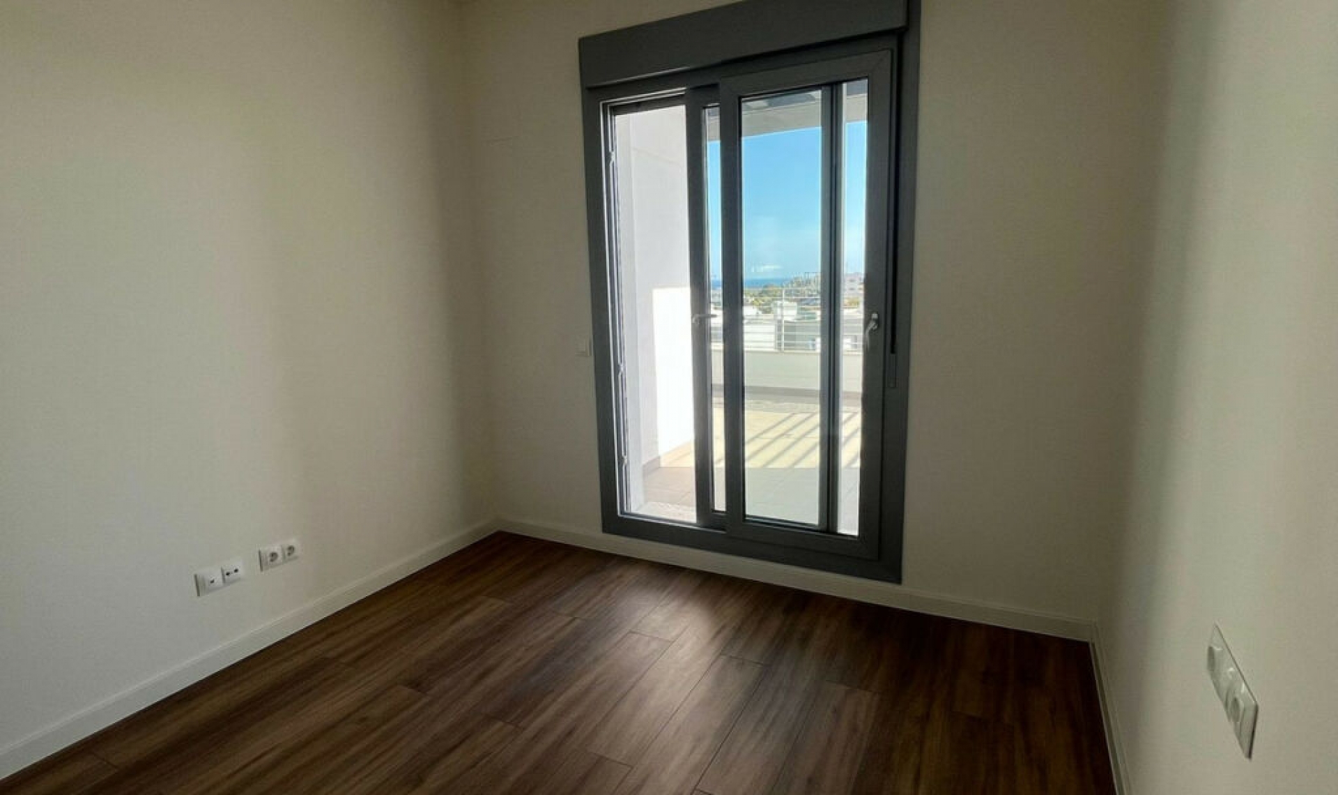 Resale - Apartment -
Estepona
