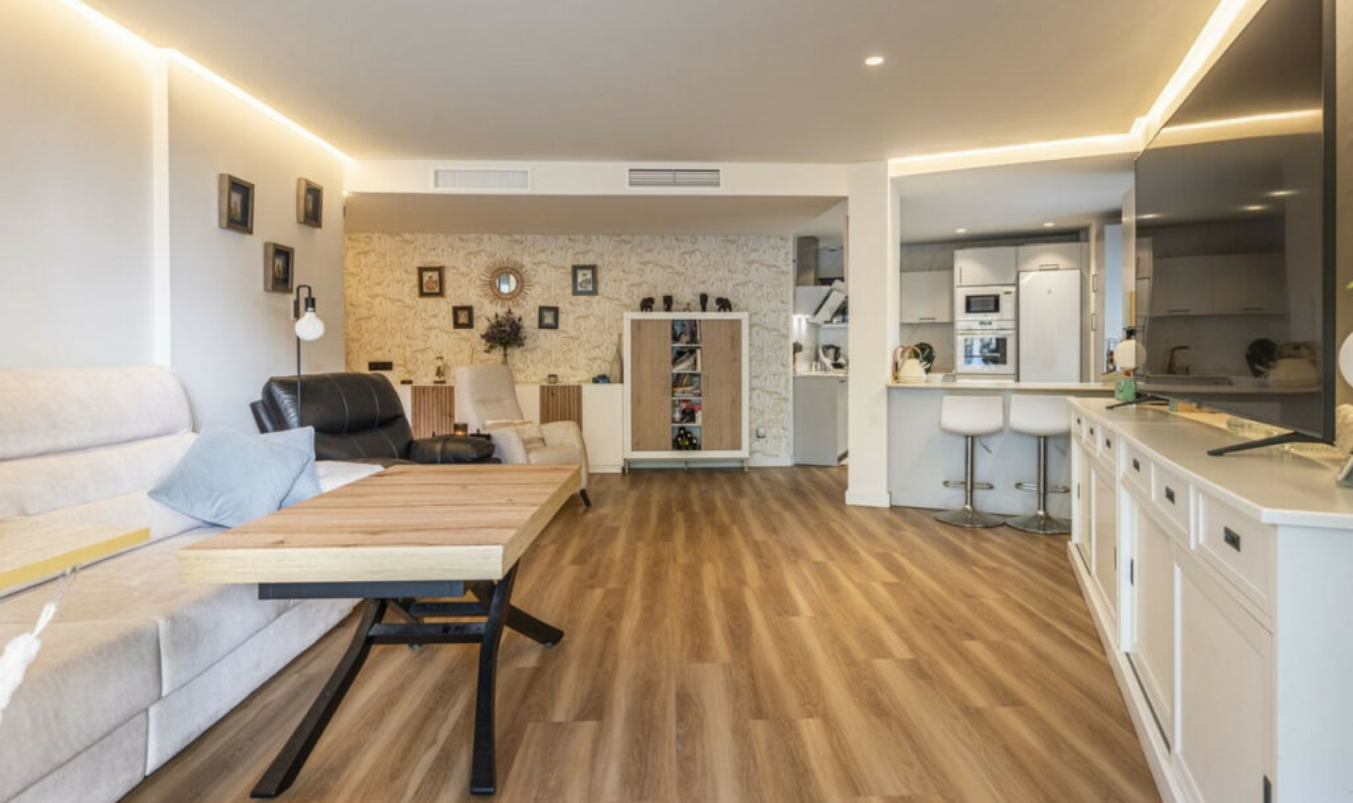 Resale - Apartment -
Estepona