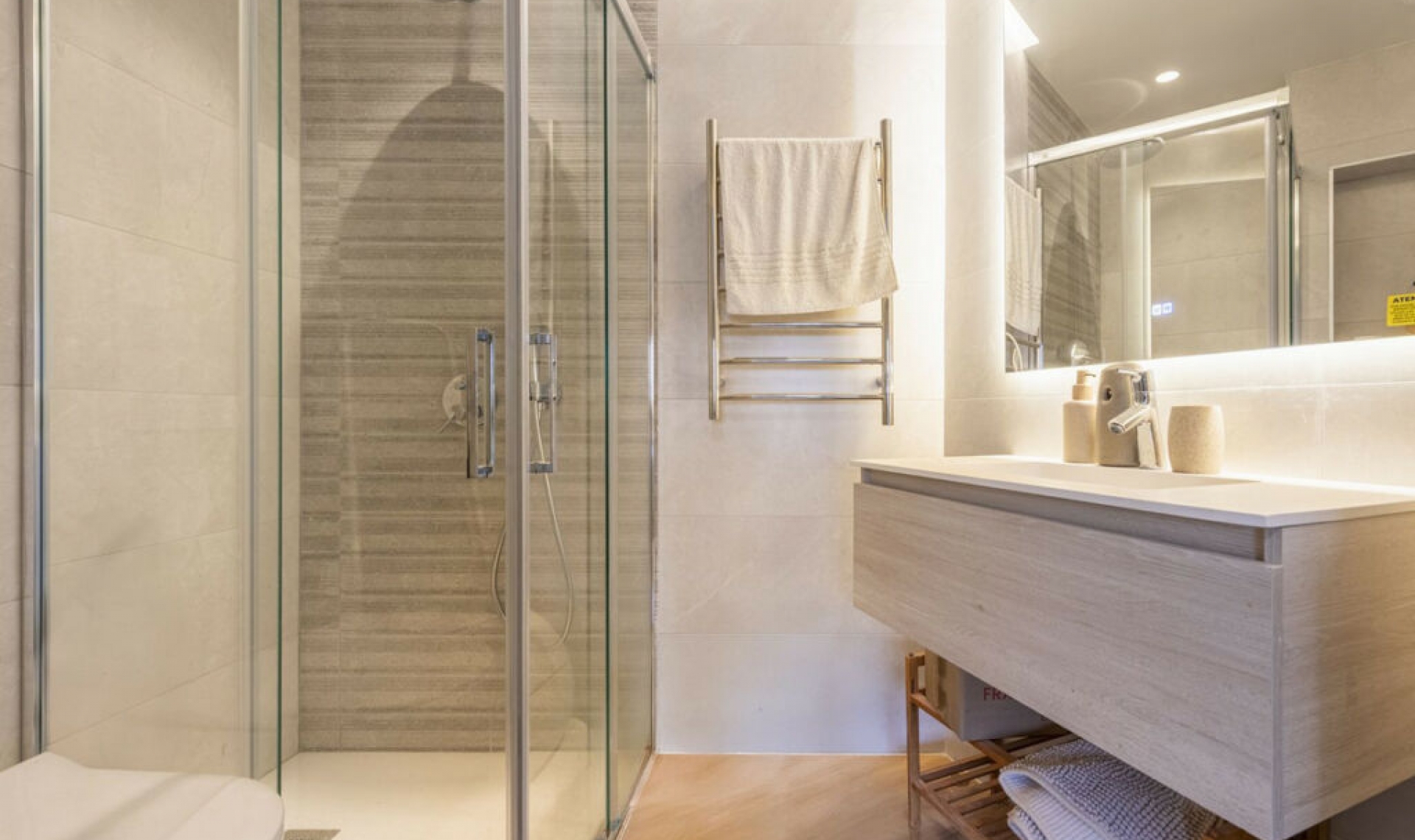 Resale - Apartment -
Estepona