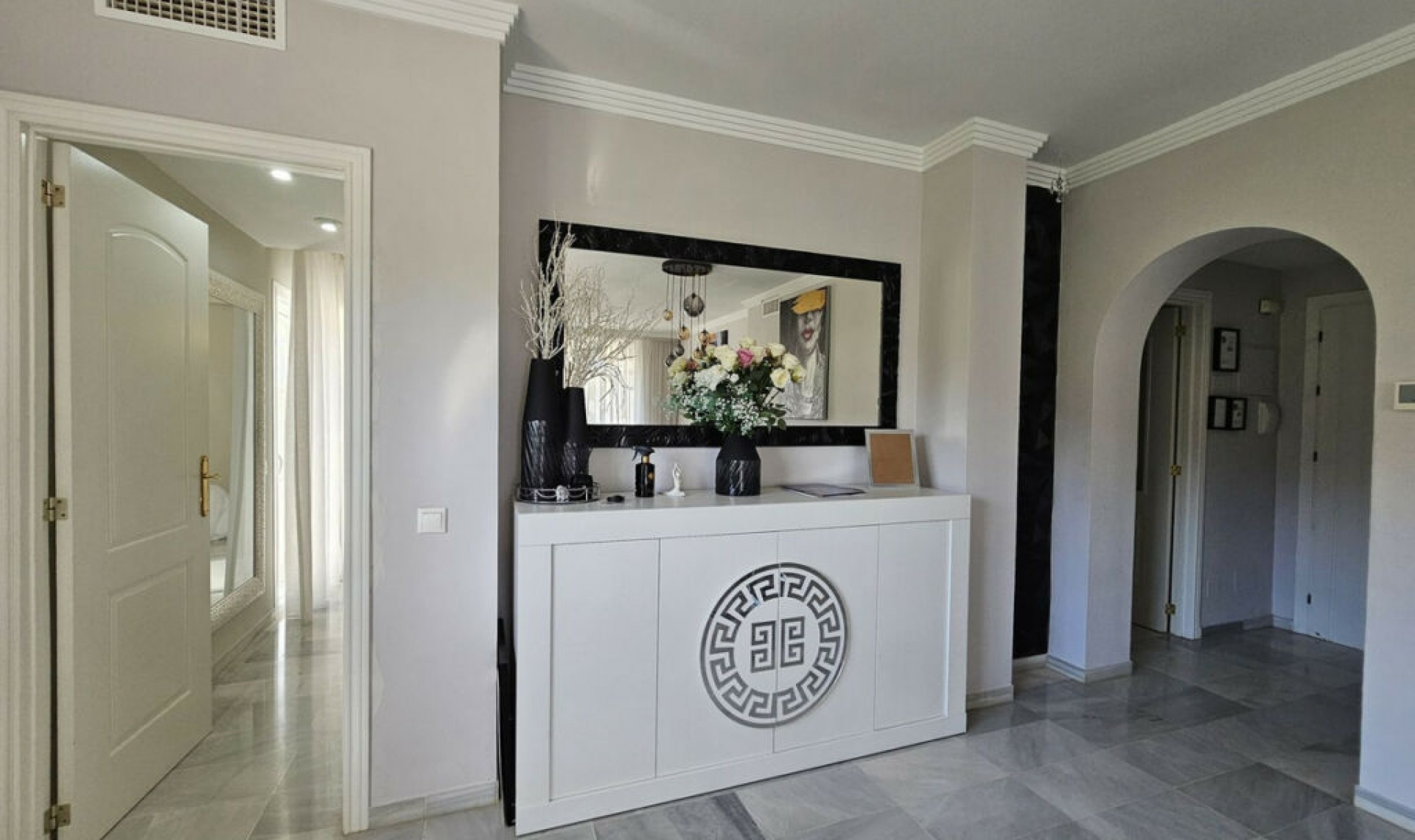 Resale - Apartment -
Estepona