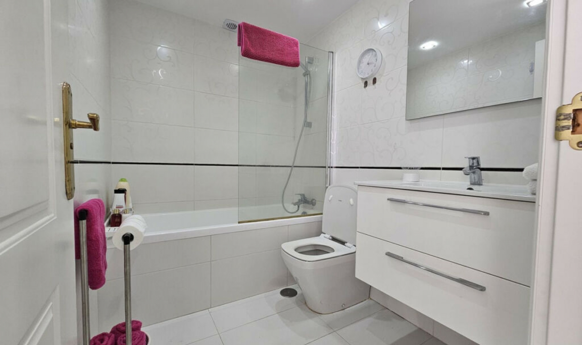 Resale - Apartment -
Estepona