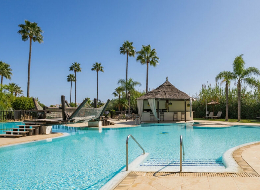 Resale - Apartment -
Estepona