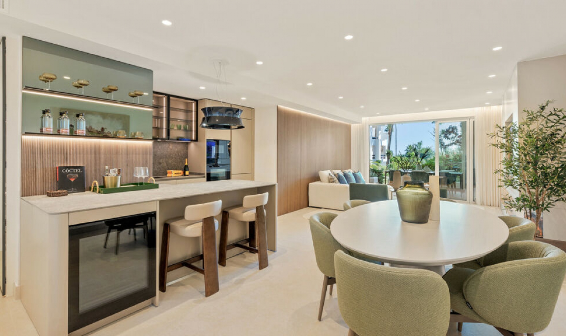 Resale - Apartment -
Estepona