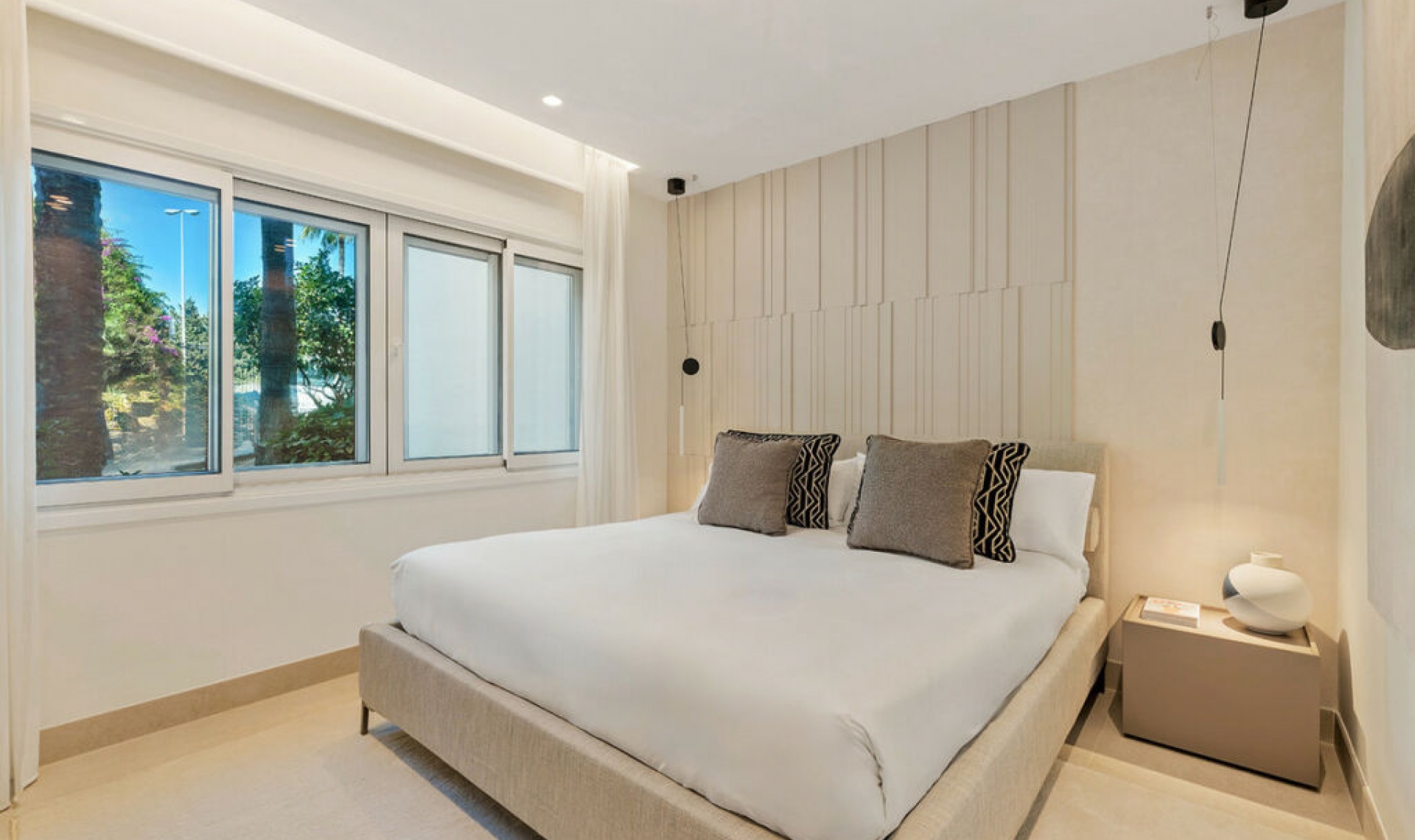 Resale - Apartment -
Estepona