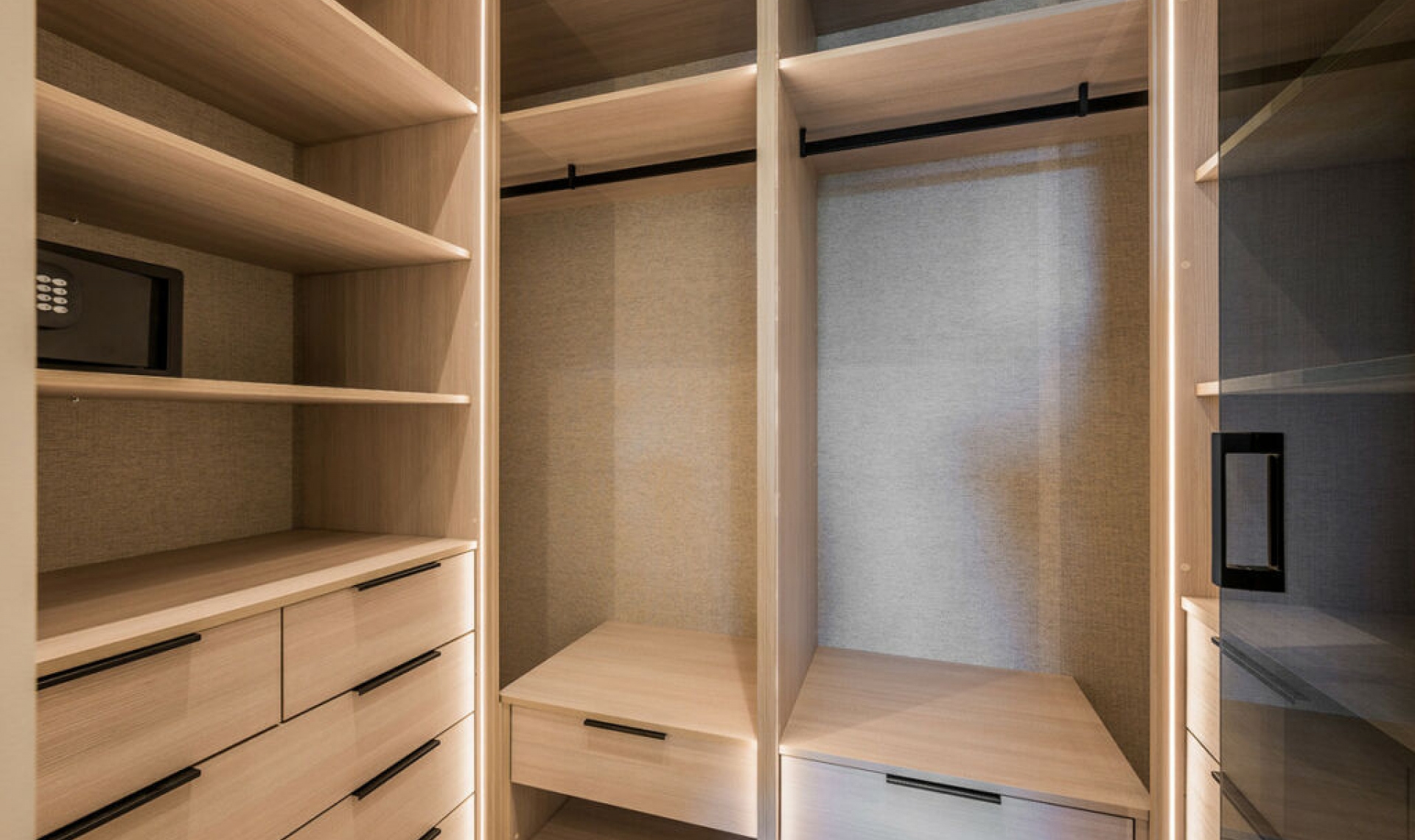 Resale - Apartment -
Estepona