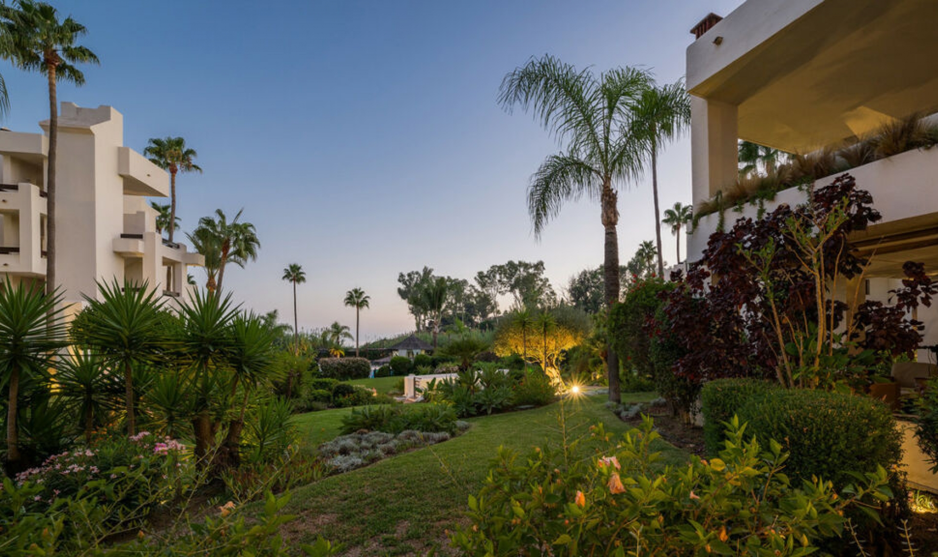 Resale - Apartment -
Estepona