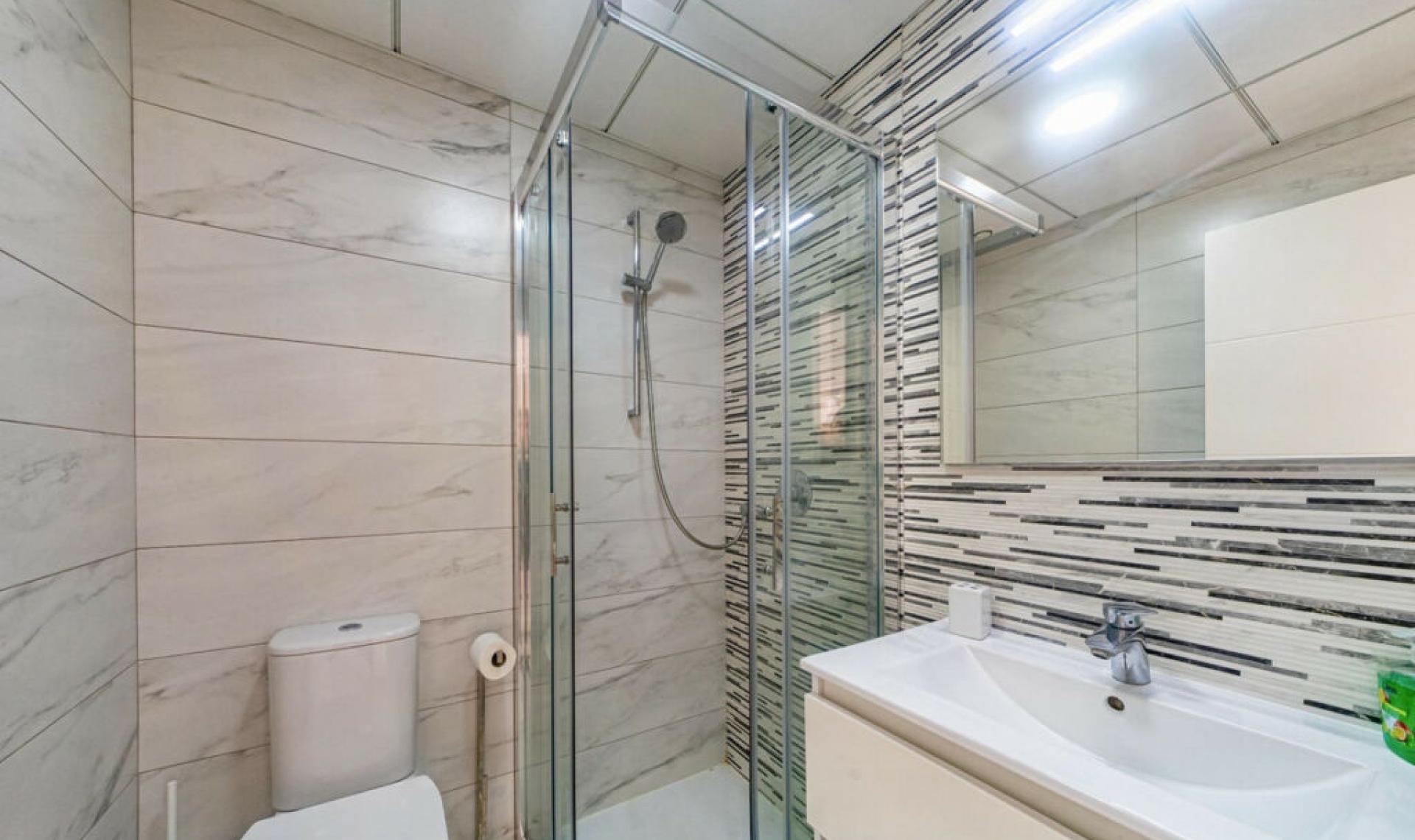 Resale - Apartment -
Finestrat