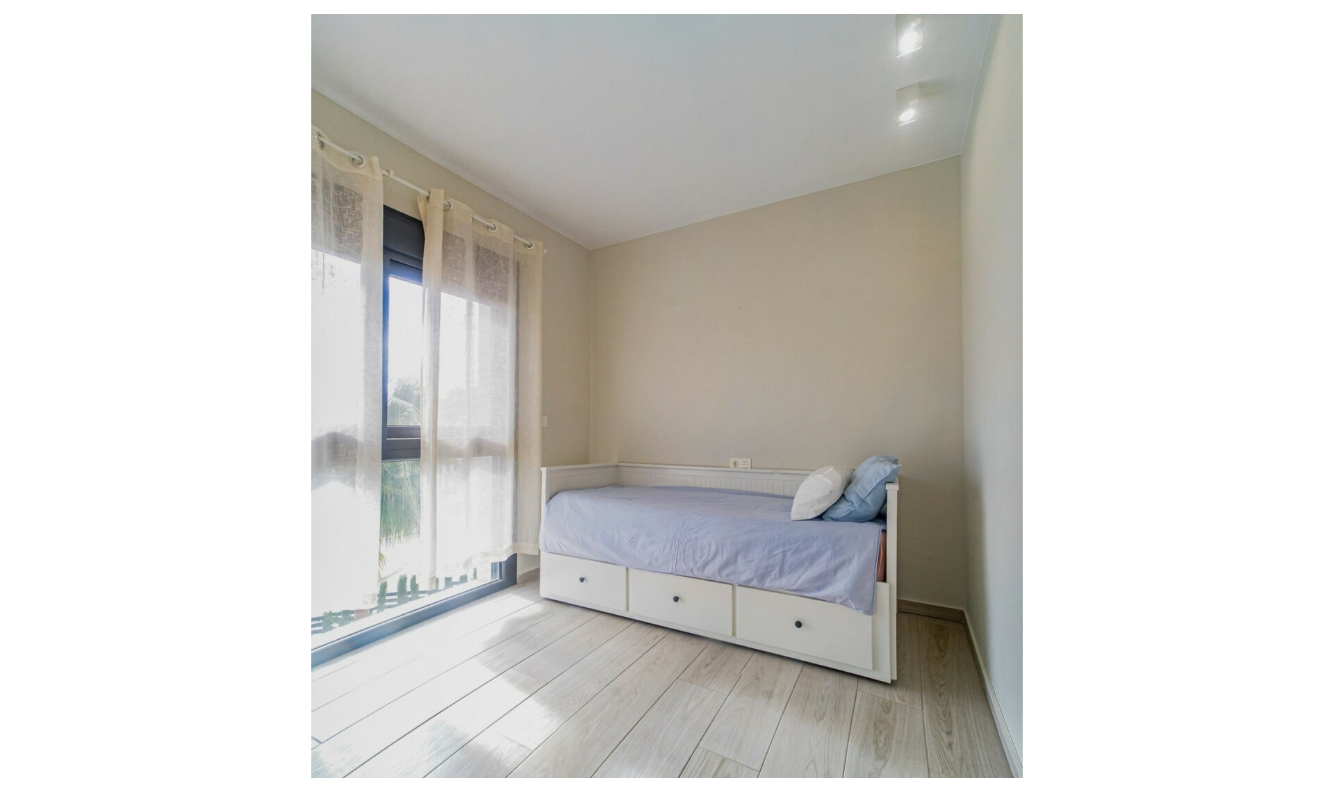 Resale - Apartment -
Finestrat