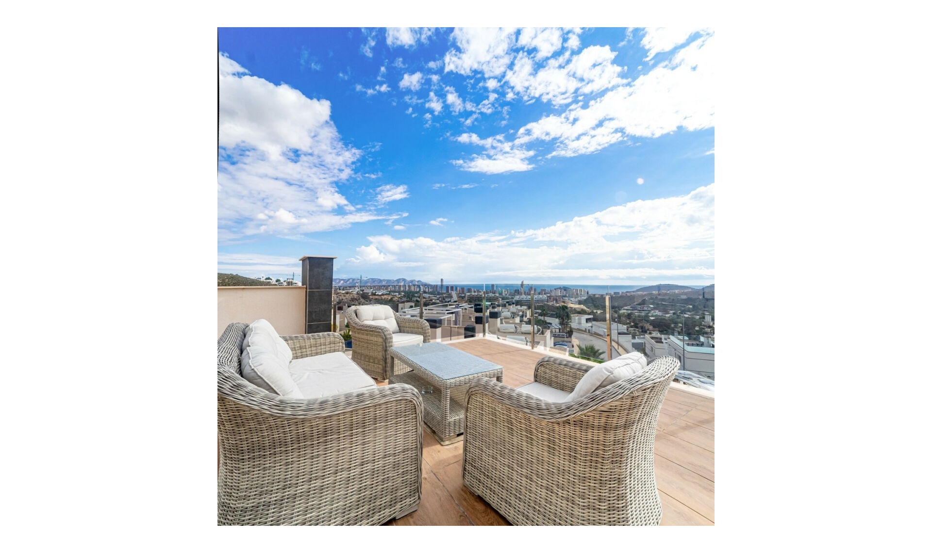 Resale - Apartment -
Finestrat