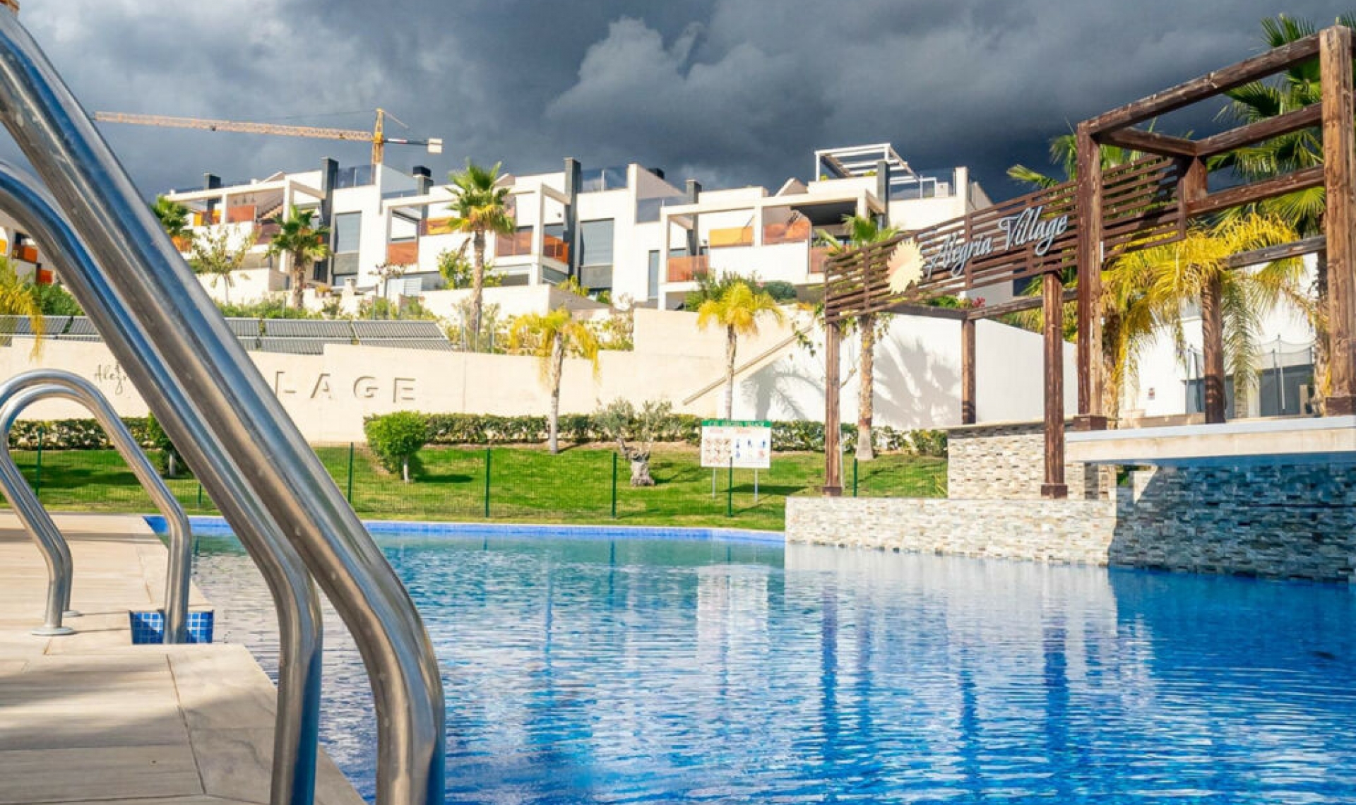 Resale - Apartment -
Finestrat
