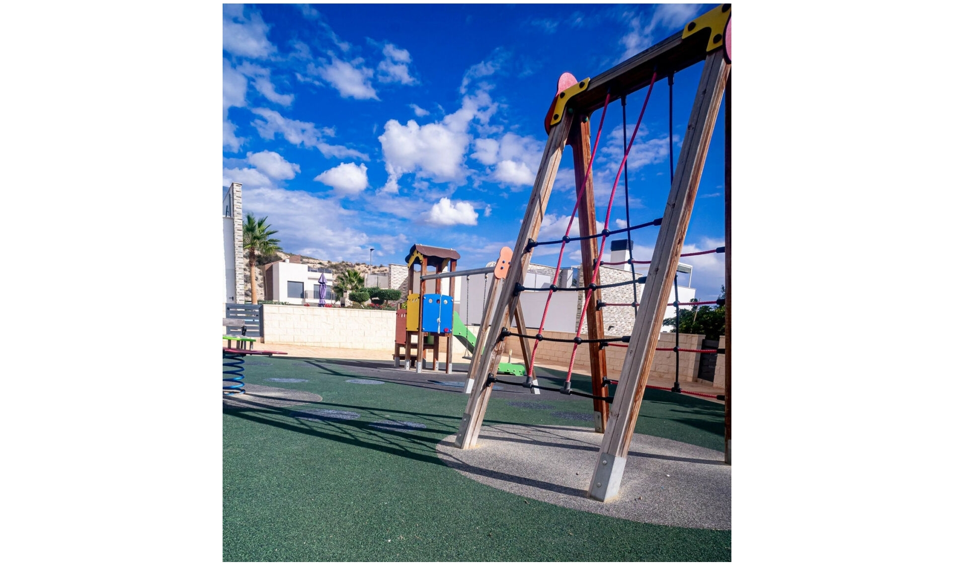 Resale - Apartment -
Finestrat