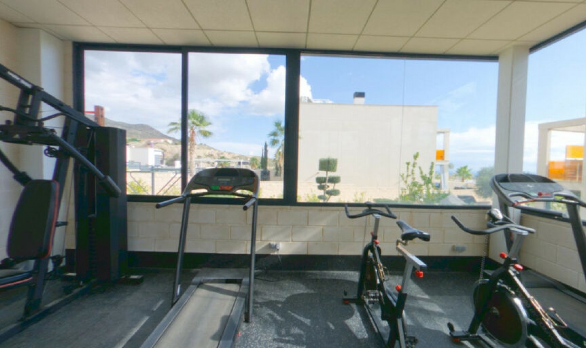 Resale - Apartment -
Finestrat
