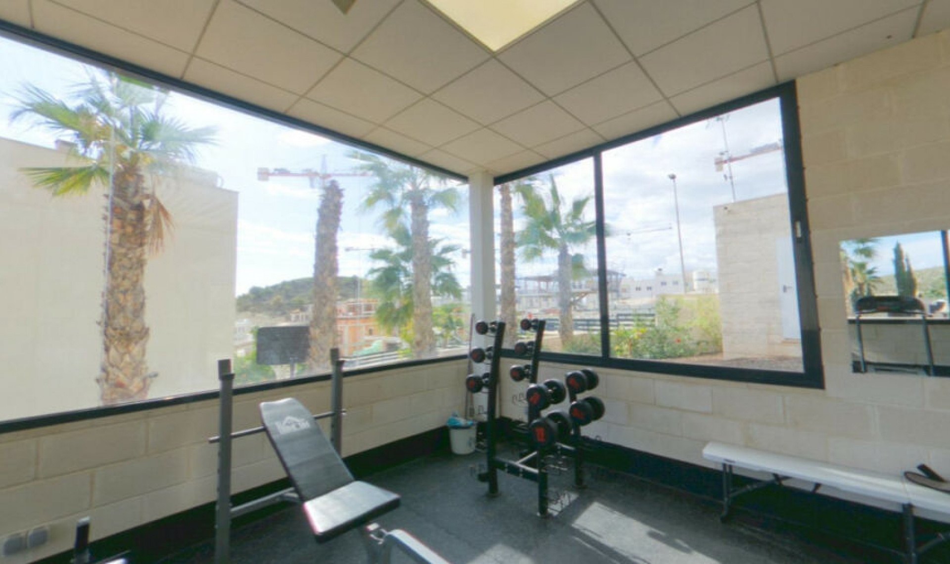 Resale - Apartment -
Finestrat