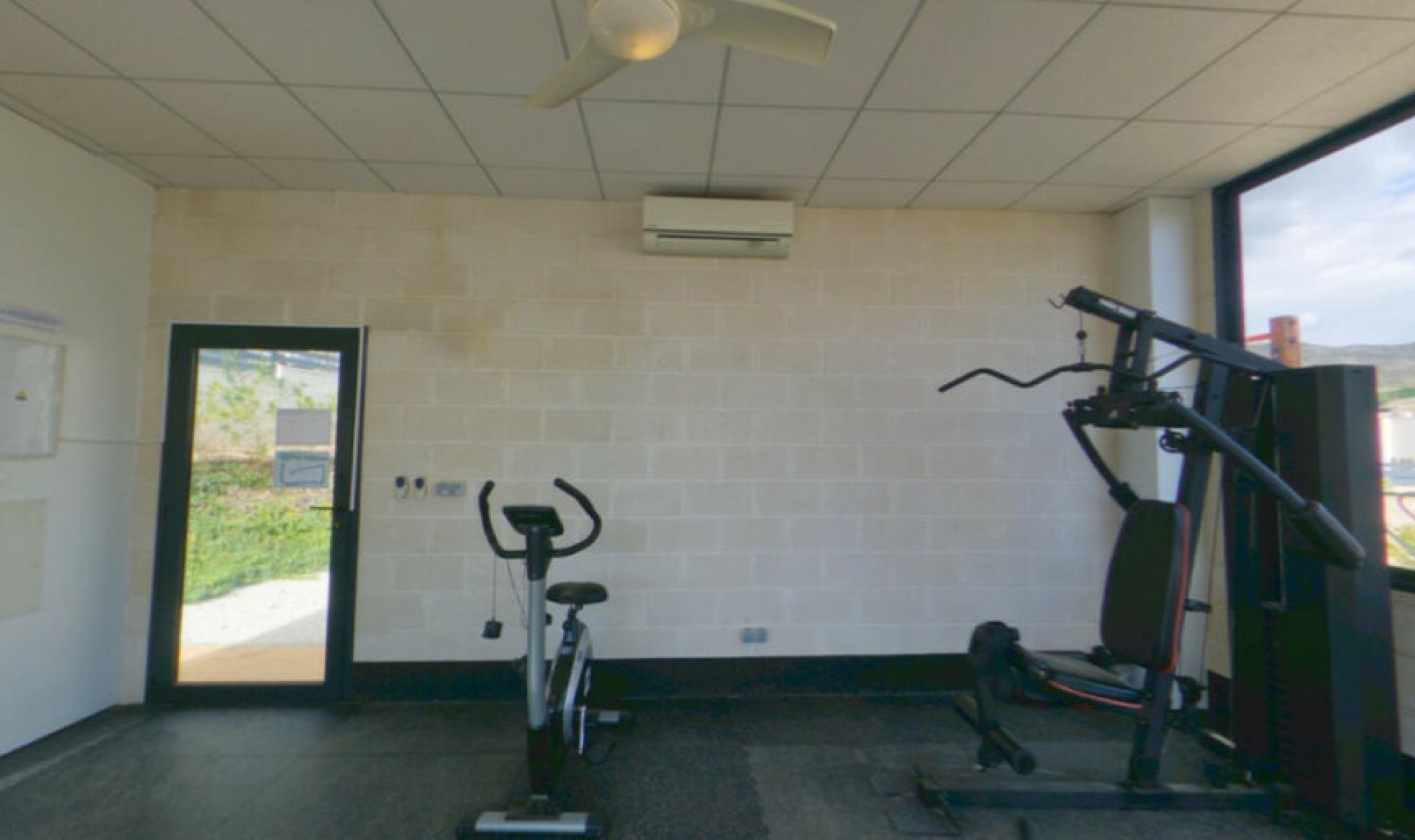 Resale - Apartment -
Finestrat