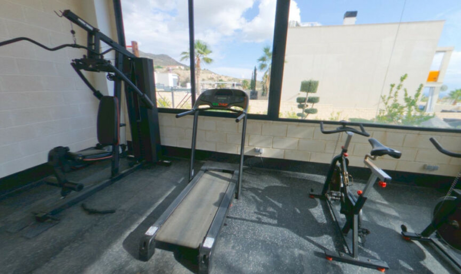 Resale - Apartment -
Finestrat
