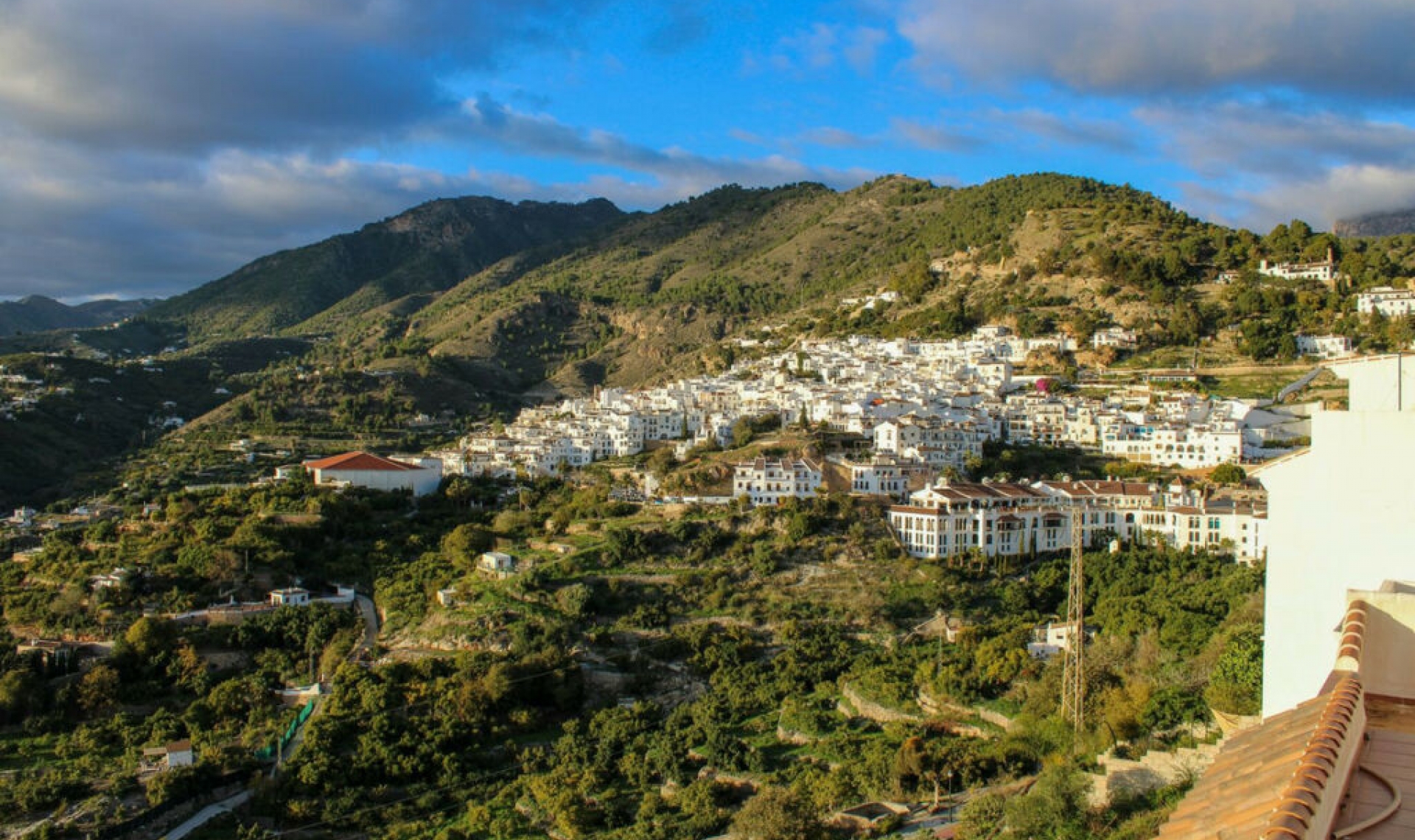 Resale - Apartment -
Frigiliana