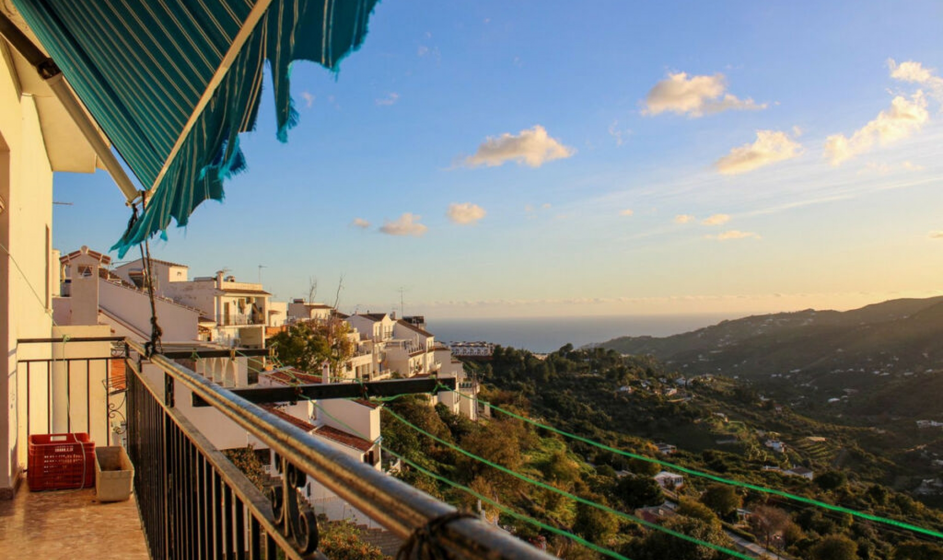 Resale - Apartment -
Frigiliana