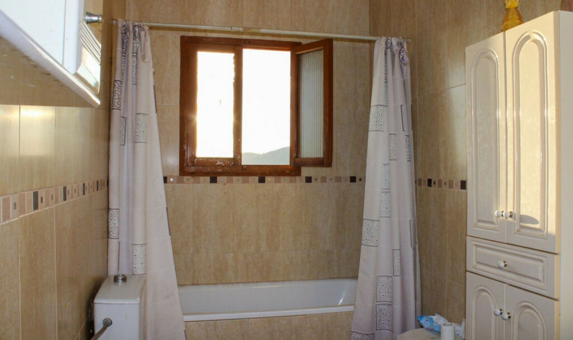 Resale - Apartment -
Frigiliana