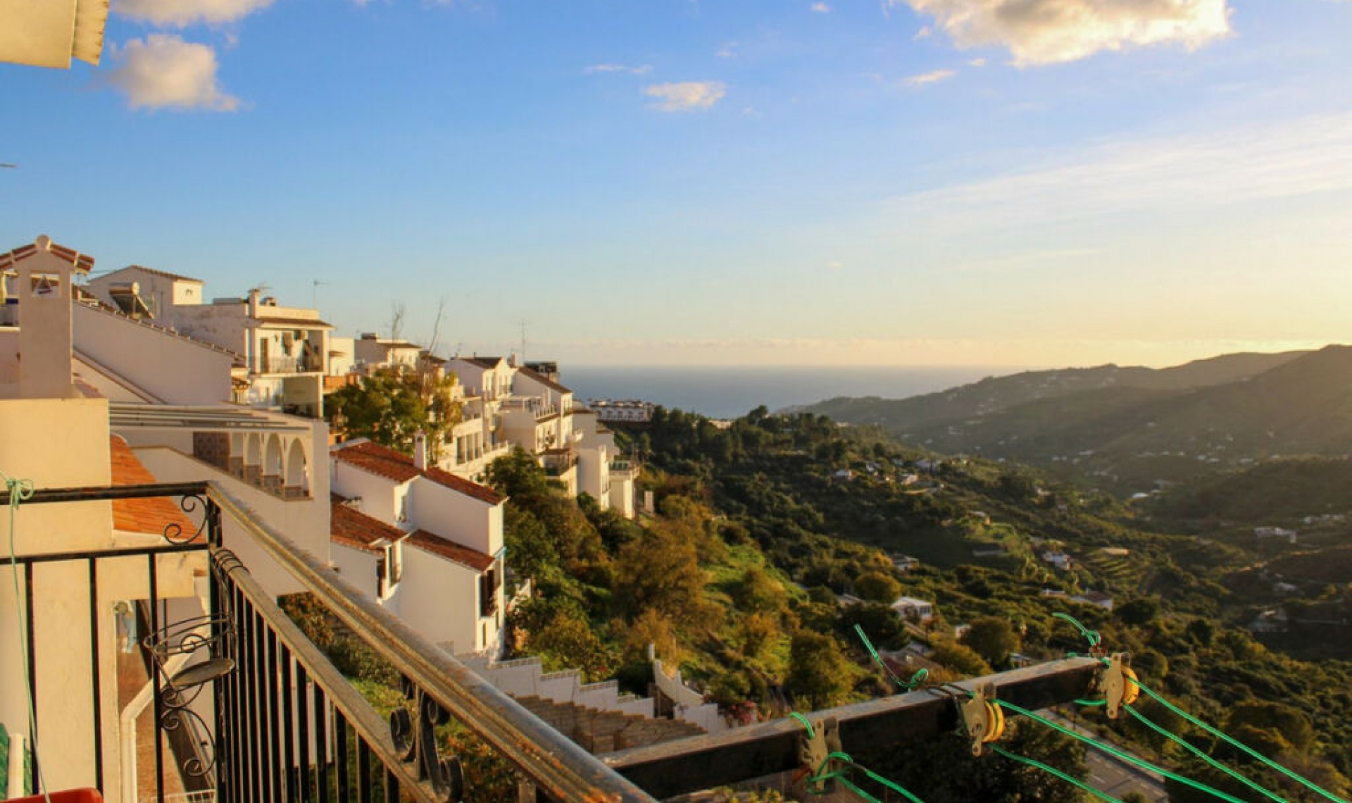 Resale - Apartment -
Frigiliana