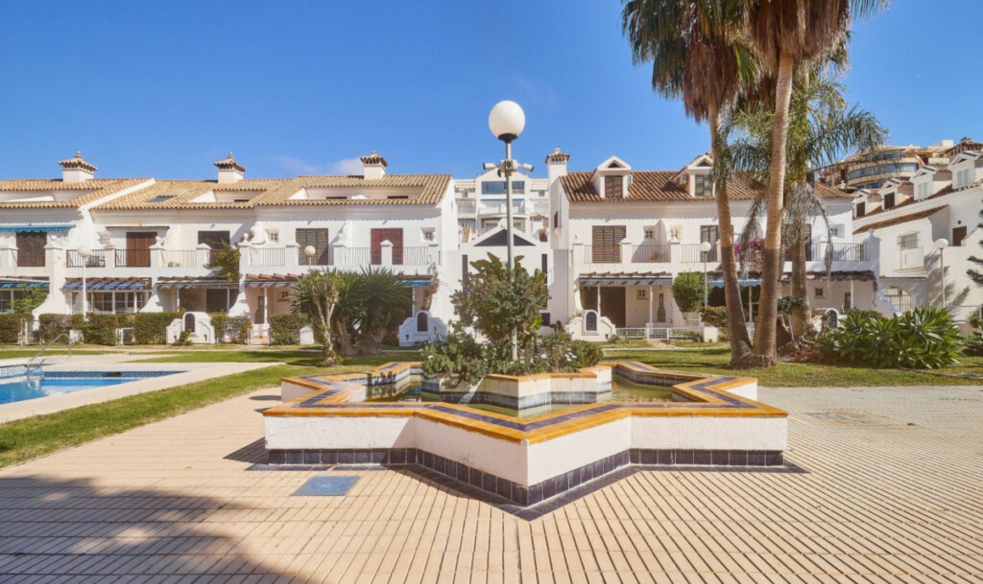 Resale - Apartment -
Fuengirola