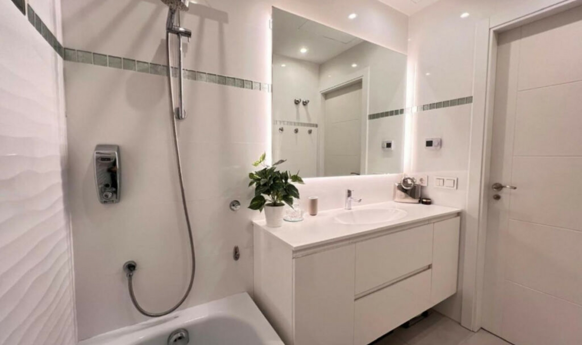 Resale - Apartment -
Fuengirola