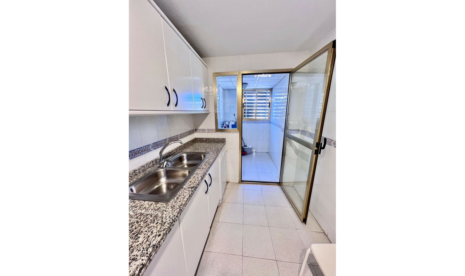 Resale - Apartment -
Fuengirola