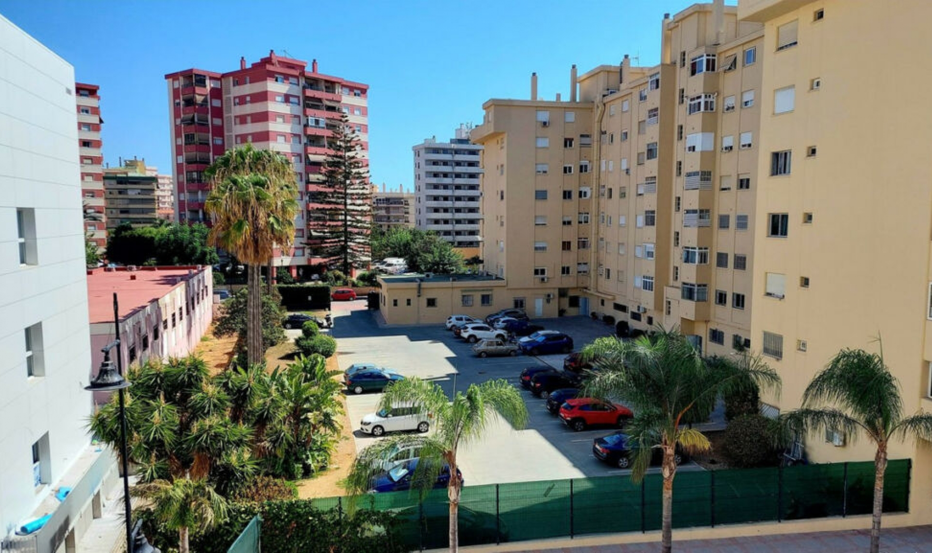 Resale - Apartment -
Fuengirola