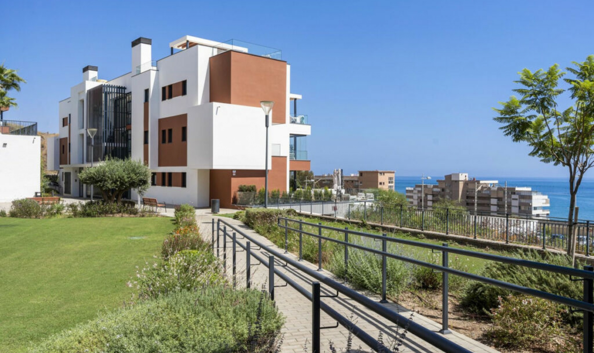 Resale - Apartment -
Fuengirola