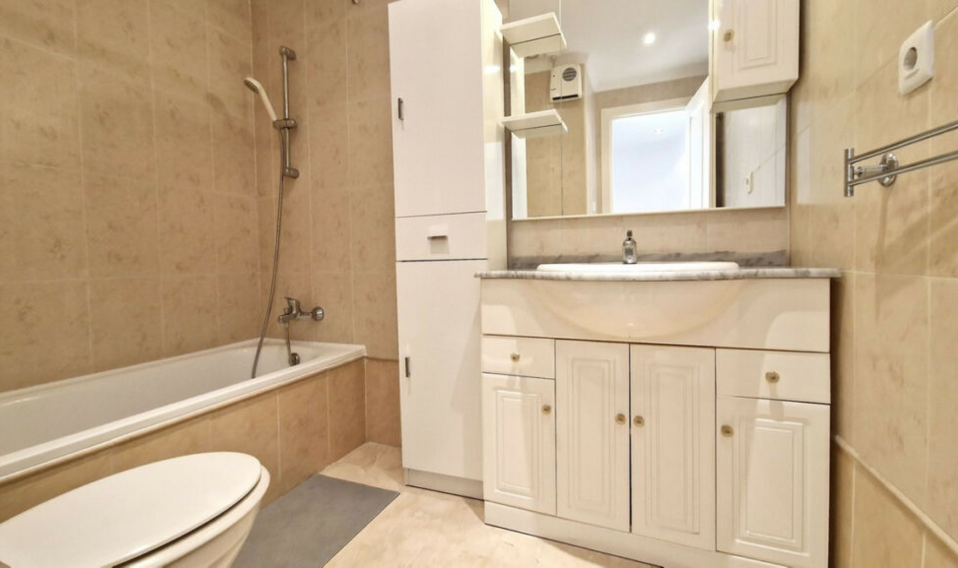 Resale - Apartment -
Fuengirola