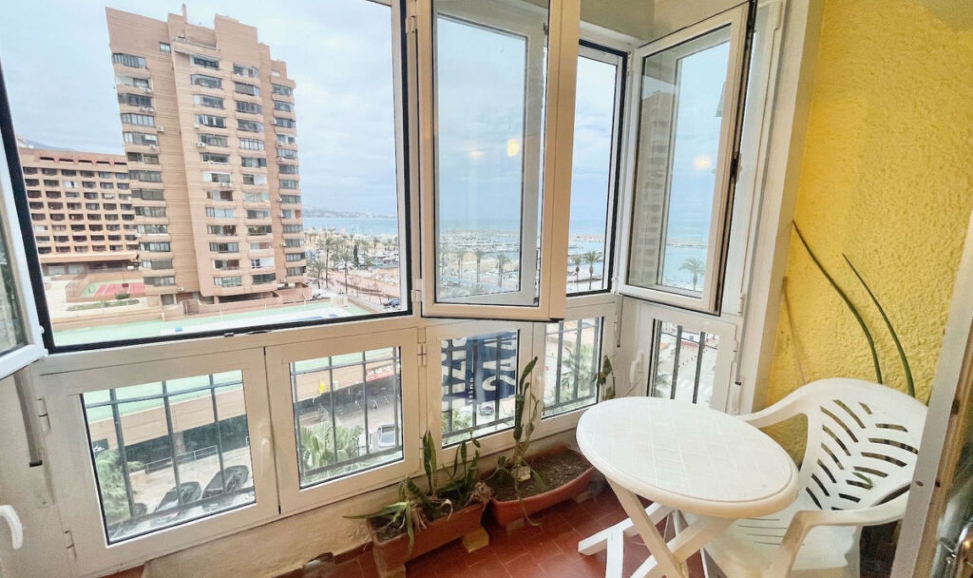 Resale - Apartment -
Fuengirola