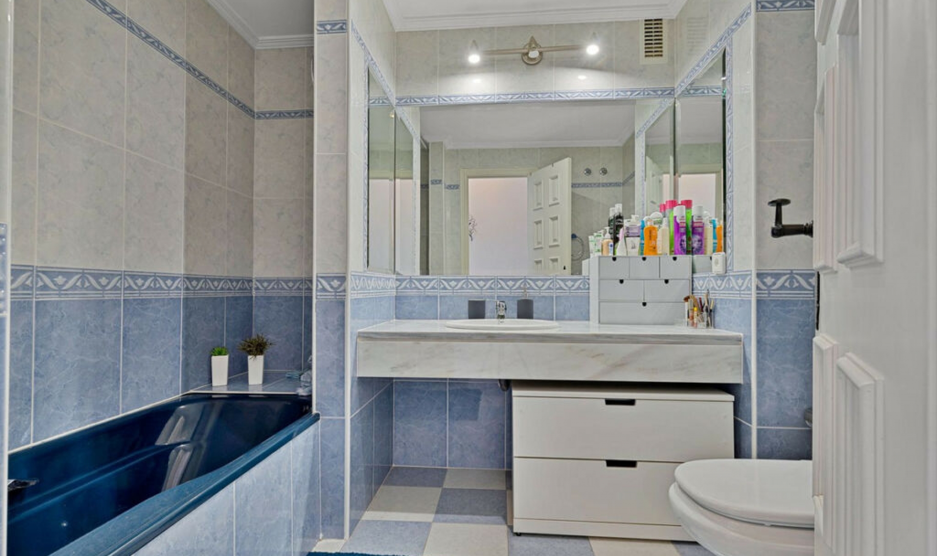 Resale - Apartment -
Fuengirola