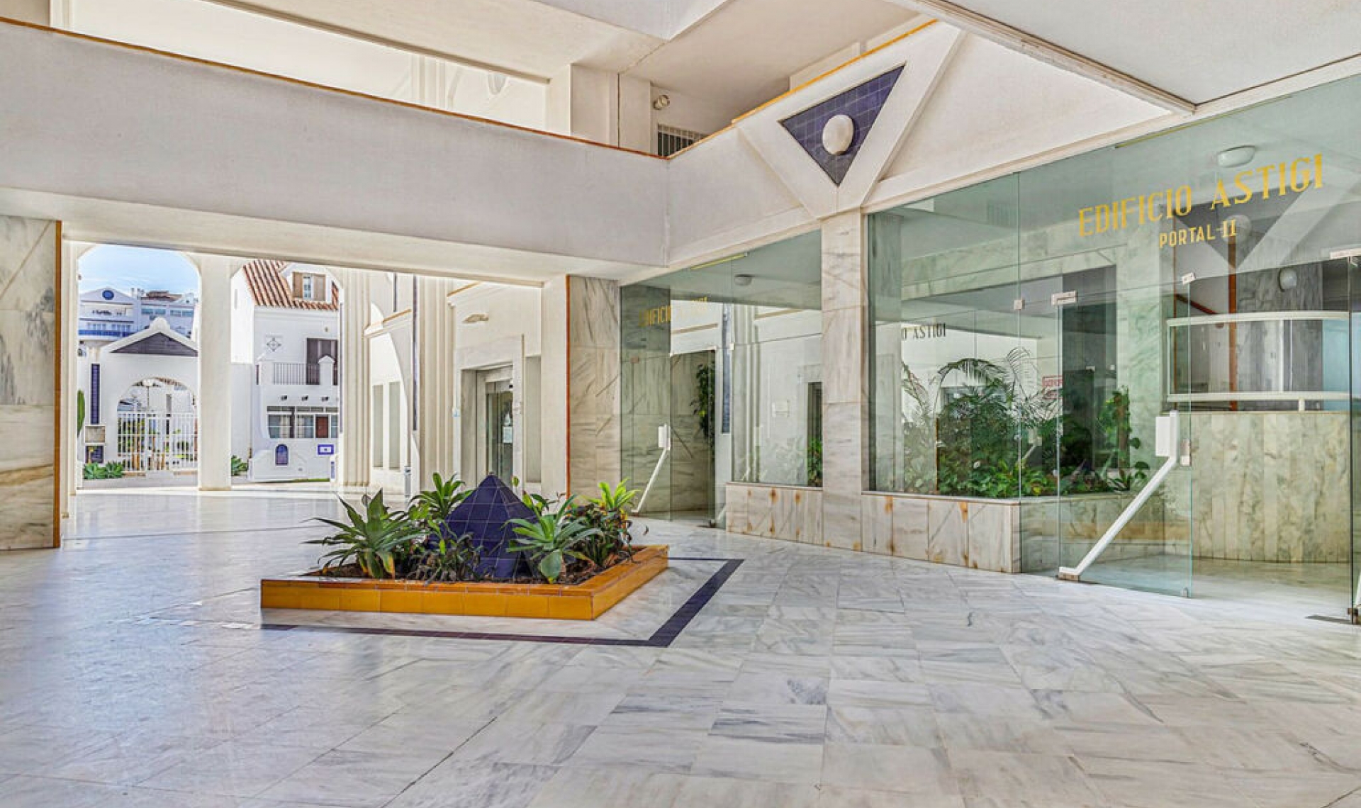 Resale - Apartment -
Fuengirola