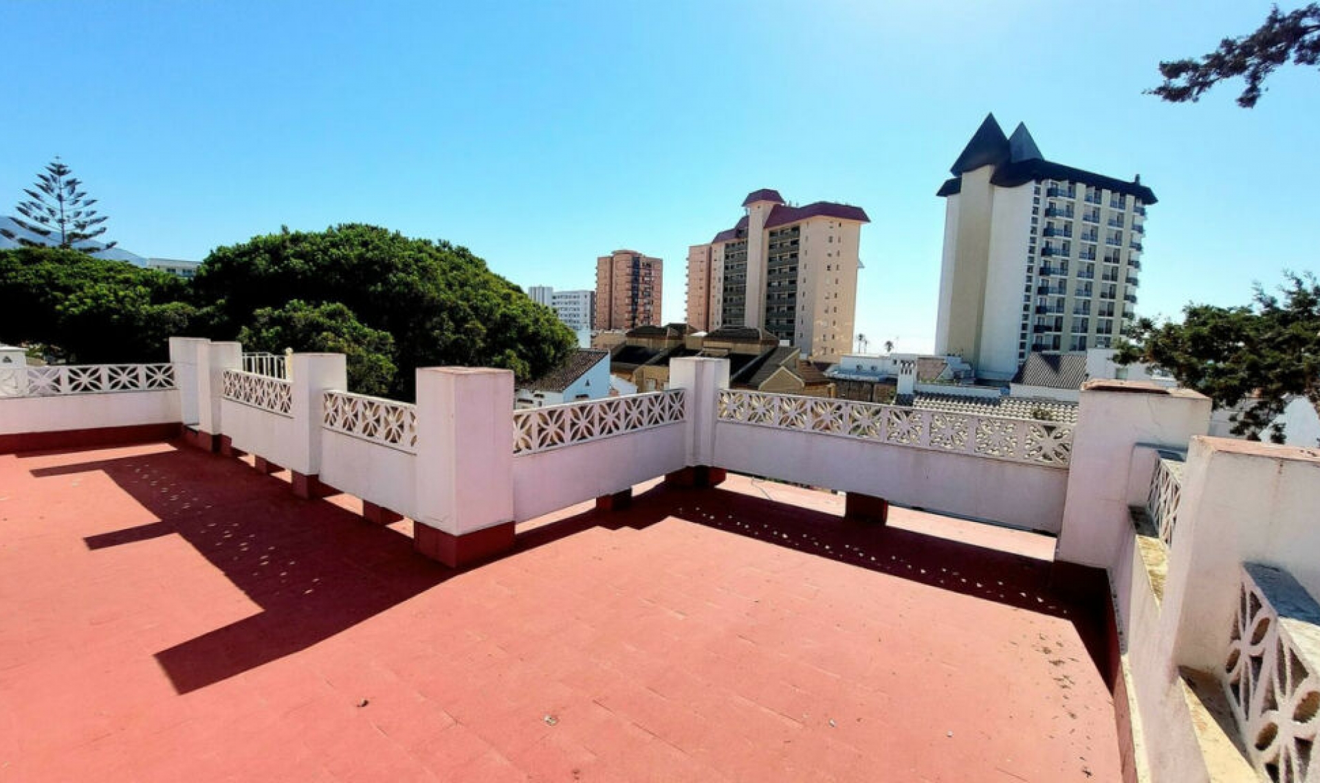 Resale - Apartment -
Fuengirola