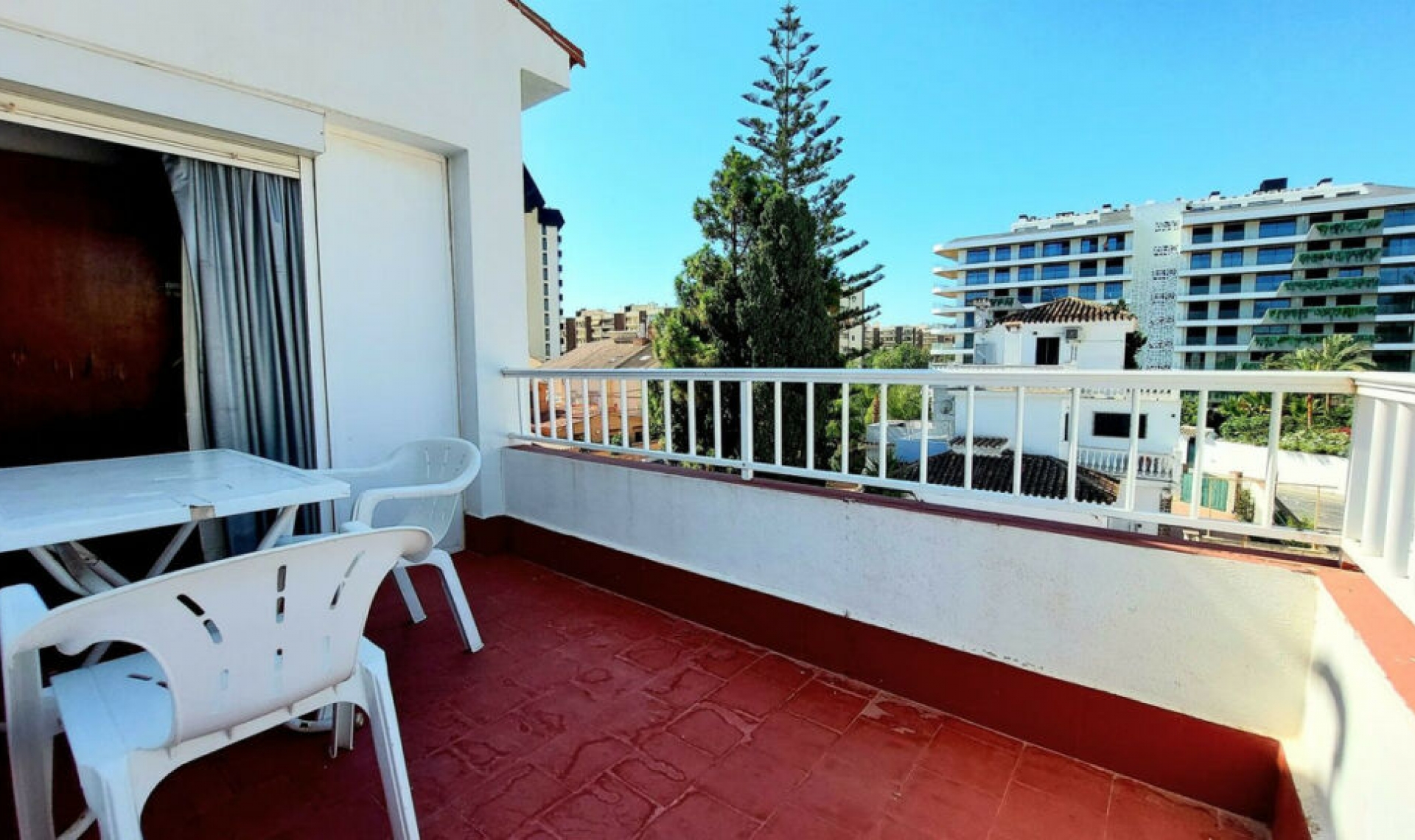Resale - Apartment -
Fuengirola