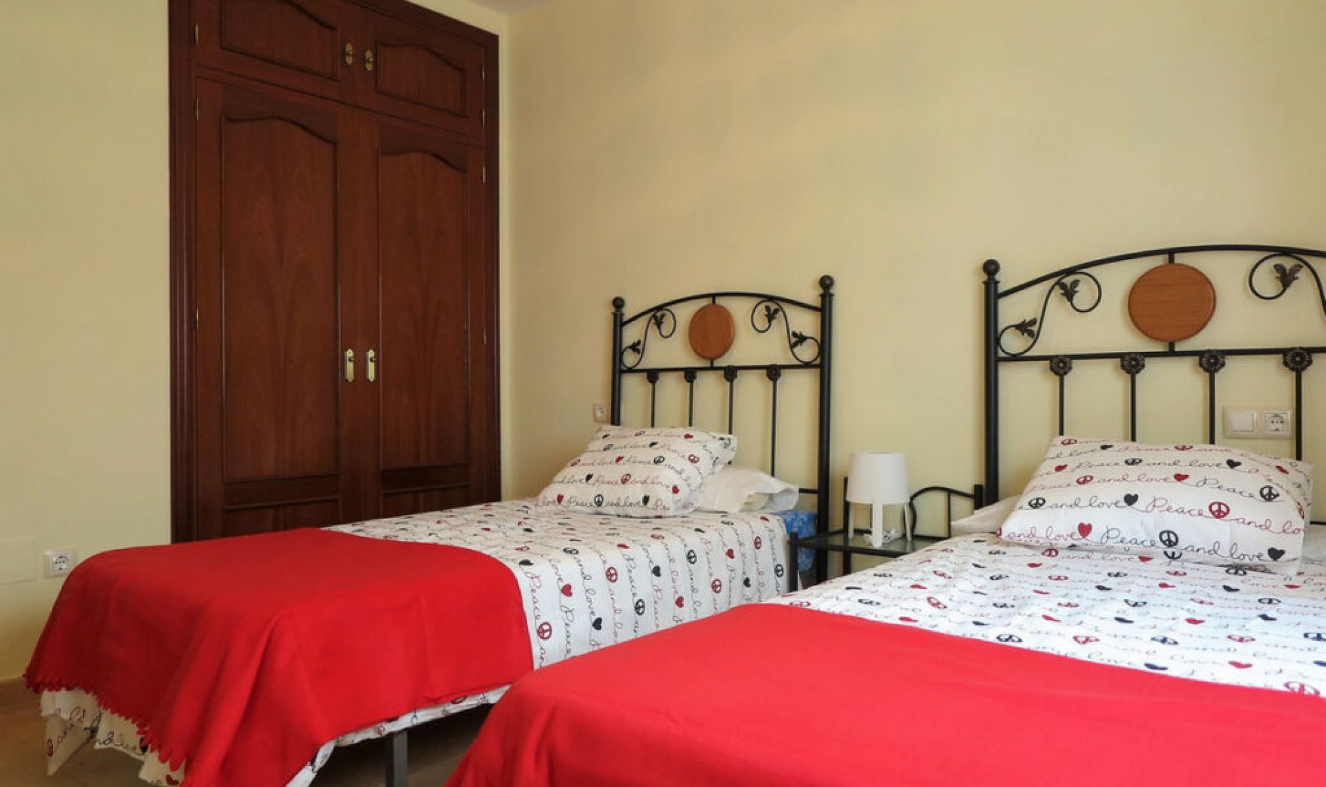 Resale - Apartment -
Fuengirola