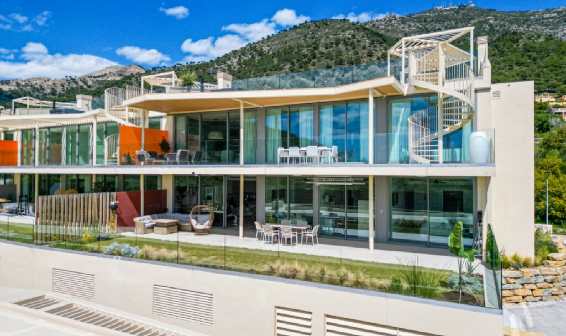 Resale - Apartment -
Fuengirola