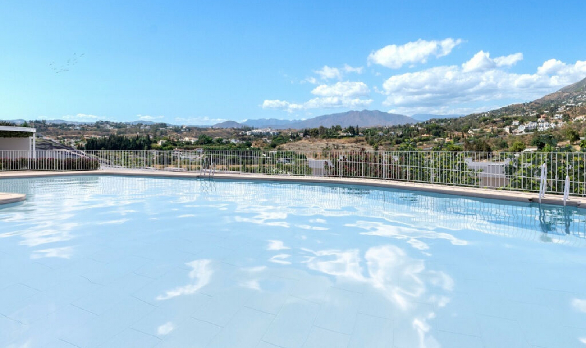 Resale - Apartment -
Fuengirola